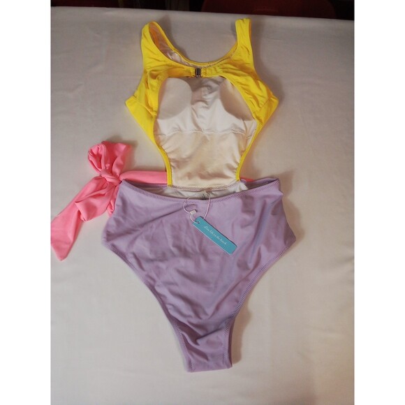 Women's Live Life On The Beach One Piece Peekaboo Bathing Suit New W tags Small - Picture 6 of 11